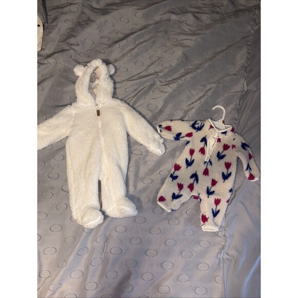 newborn baby snowsuit Lot - Picture 1 of 4